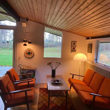 Nostalgic 1960s Idyll Дом отдыха