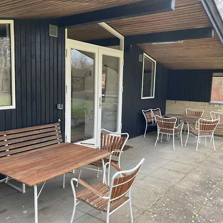 Nostalgic 1960s Idyll Дом отдыха